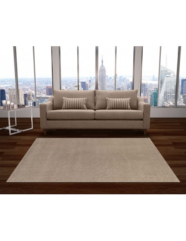 Tappeto color neutro tortora in ambientazione moderna