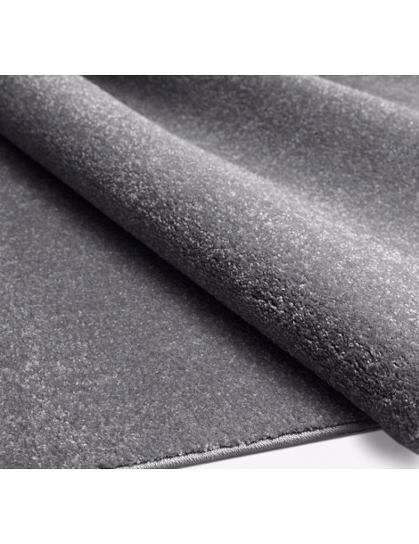 Dettaglio del tappeto antistress a tinta unica